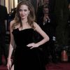 Angelina Jolie et sa jambe droite ont beaucoup fait jaser lors  des Oscars 2012