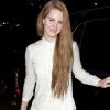 Lana del Rey n'a pas vraiment soigné son apparence lors d'une sortie nocture à Los Angeles. Ler 1er mars 2012