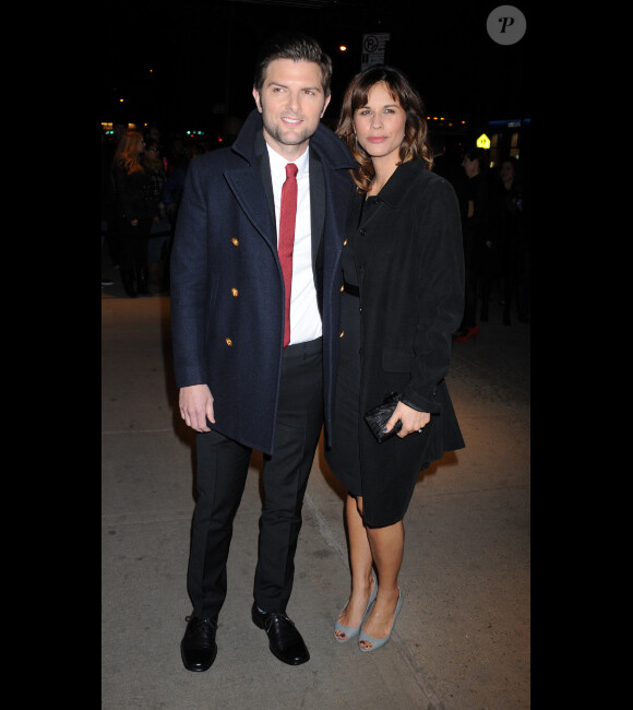 Adam Scott et sa femme Naomi Scott lors de l'avant-première de Friends with Kids à New York le 5 mars 2012