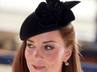 Kate Middleton : Sublime et élégante, elle soutient la reine en tournée royale