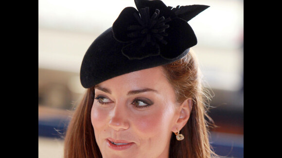 Kate Middleton : Sublime et élégante, elle soutient la reine en tournée royale