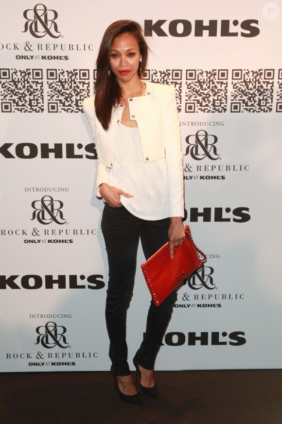 Zoe Saldana à New York pour le lancement de Rock & Republic chez Kohl's. Le 10 février 2012.