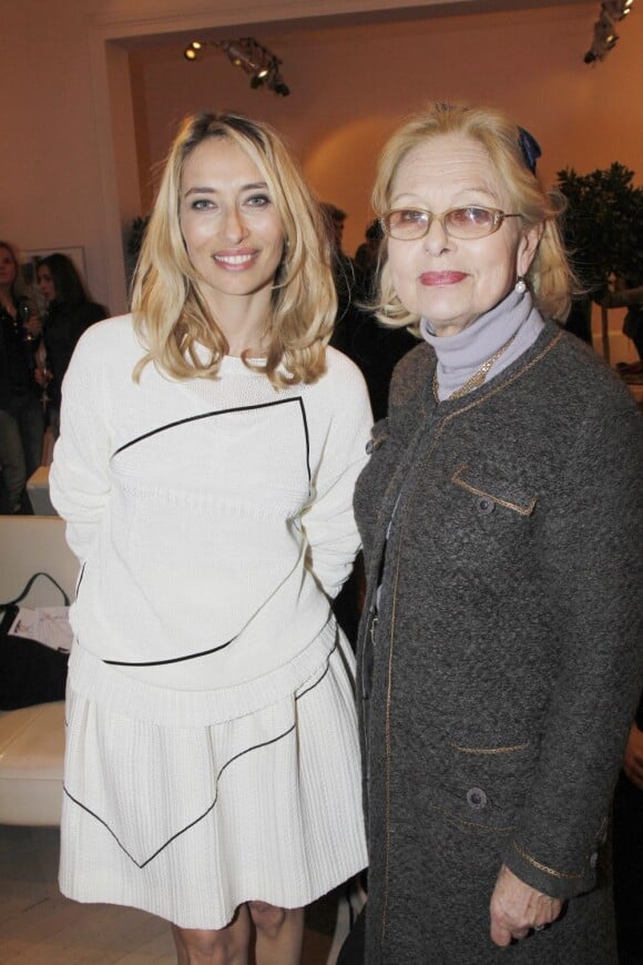 Alexandra Golovanoff et sa maman lors de la soirée Roger Vivier à Paris le 15 mars 2012