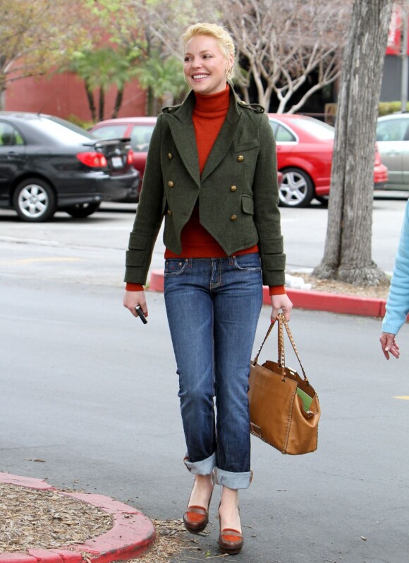 Katherine Heigl, accompagnée de sa mère Nancy, est allée déjeuner au restaurant P.F. Chang's dans le quartier de Woodland Hills. Los Angeles, le 16 mars 2012.