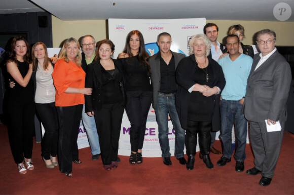 L'équipe du film lors de l'avant-première de Mince alors ! à Paris le 20 mars 2012
