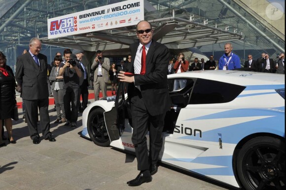 Le prince Albert inaugurait le 22 mars 2012 au Grimaldi Forum le Salon Ever dédié aux véhicules écologiques fonctionnant à l'énergie renouvelable.