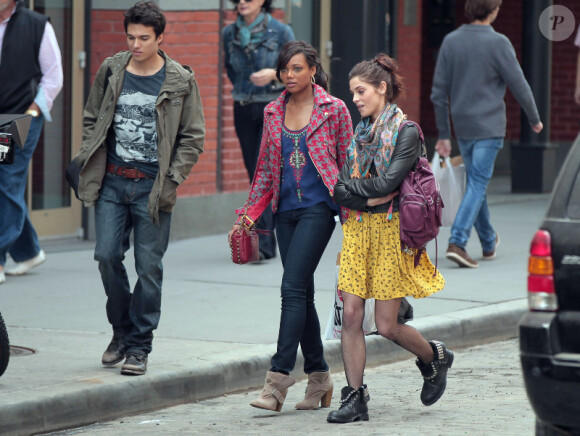 Ashley Greene devient fashionista pour les besoins du tournage de la série Americana, le vendredi 23 mars à New York.