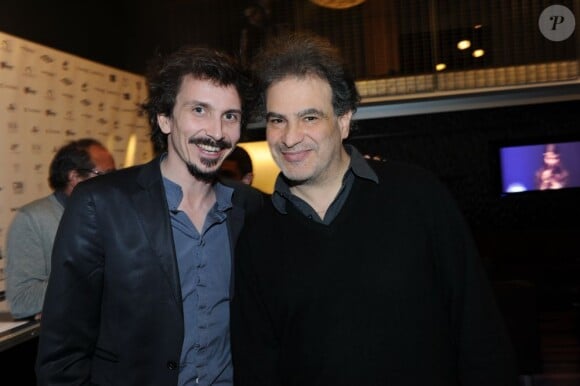 Arnaud Tsamère et Raphaël Mezrahi lors de l'événement Une Nuit à Makala, au Zénith de Lille le lundi 26 mars 2012
