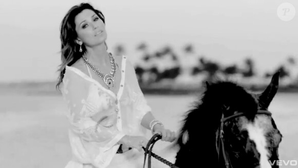Shania Twain dans le clip Endless Love, mars 2012.