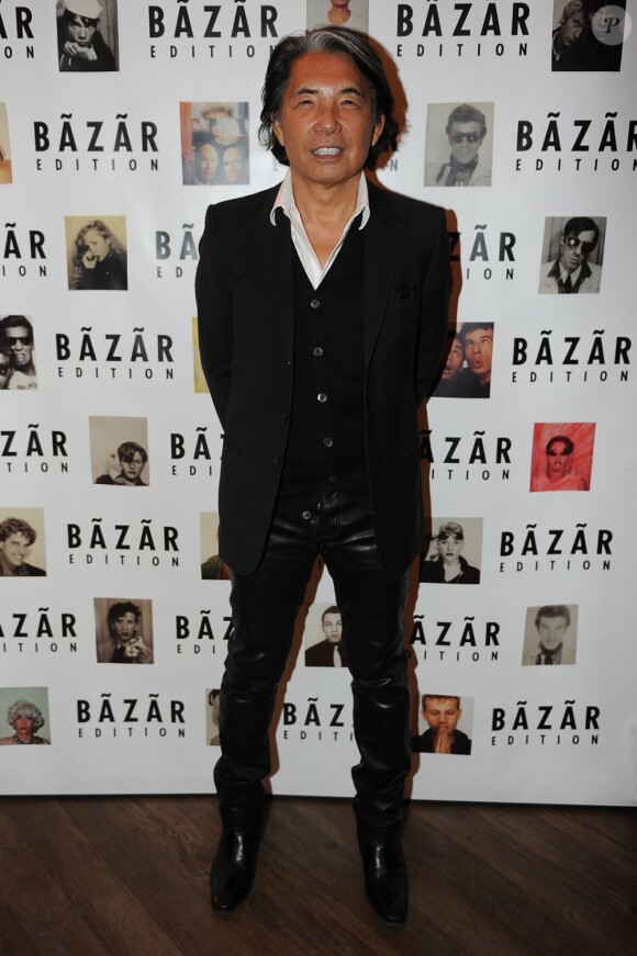 Kenzo Takada lors du dîner en l'honneur de Pierre et Gilles et de la sortie du livre Autobiographie en photomatons, le 29 mars 2012 à Paris