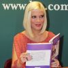Tori Spelling dédicace son nouveau livre CelebraTori chez Barnes & Noble le 4 avril 2012 à New York 