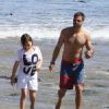 David Charvet, sa femme Brooke Burke et leurs enfants profitent d'une journée à la plage, à Malibu, le 1er avril 2012