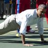 Barack Obama fait des pompes pour la fête de Pâques à la Maison Blanche le 9 avril 2012