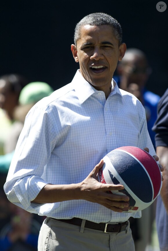 Barack Obama, sa femme Michelle et leurs filles pour la fête de Pâques à la Maison Blanche le 9 avril 2012