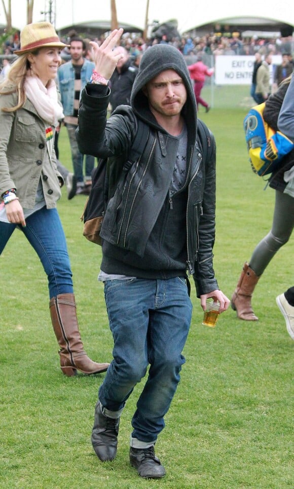 L'acteur Aaron Paul est également survolté pour le premier jour du Festival de Coachella. Indio, le 13 avril 2012.