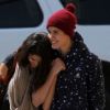 Selena Gomez et Justin Bieber, fous amoureux, se promènent en Californie après avoir déjeuné dans un petit restaurant, le jeudi 5 avril 2012.
