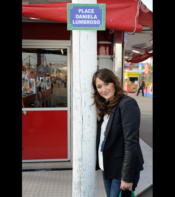 Daniela Lumbroso, marraine de la célèbre Foire du Trône, inaugure une place à son nom, le 13 avril 2012 à Paris