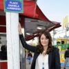 La charmante Daniela Lumbroso, marraine de la Foire du Trône, inaugure une place à son nom, le 13 avril 2012 à Paris