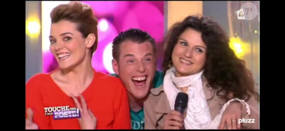 Norbert, entouré de Justine Fraioli et Amandine dans Touche pas à mon poste, jeudi 19 avril 2012 sur France 4
