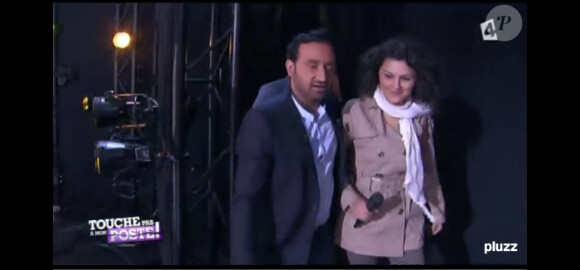 Cyril Hanouna et Amandine dans Touche pas à mon poste, jeudi 19 avril 2012 sur France 4