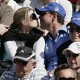 Athina Onassis en toute tendresse avec son mari Doda (Alvaro de Miranda Neto) lors de la demi-finale Djokovic-Berdych au Rolex Masters 1000 de Monte-Carlo, à Roquebrune-Cap-Martin, le 21 avril 2012.