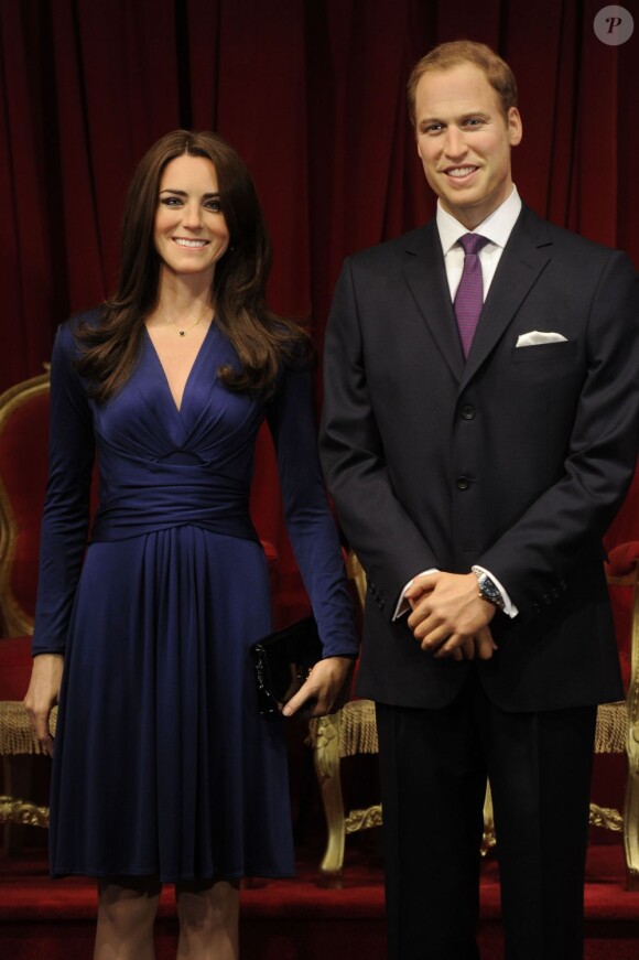 Le prince William et Kate Middleton, duc et duchesse de Cambridge, ou plutôt leurs doubles de cire au musée Madame Tussauds de Londres.