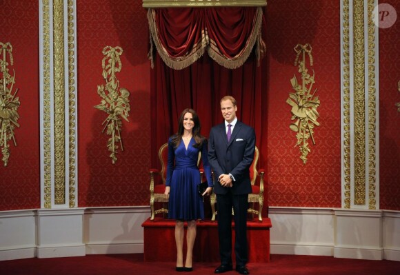 Le prince William et Kate Middleton, duc et duchesse de Cambridge, ou plutôt leurs doubles de cire au musée Madame Tussauds de Londres.