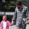 Ben Affleck emmène sa fille Violet à son cours de danse, à Los Angeles, le 21 avril 2012