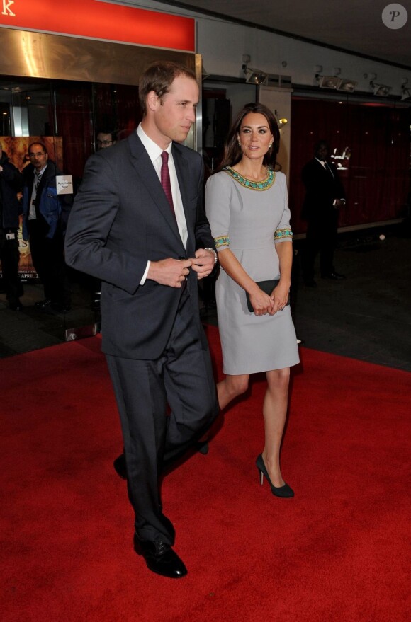 Le prince William et Kate Middleton, duc et duchesse de Cambridge, honoraient à Londres le 25 avril 2012 la première du documentaire African Cats réalisé par Guy Ritchie et narrée par Patrick Stewart au profit du Tusk Trust dont le prince de Galles est le parrain.
