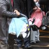 Les jumeaux accompagnent Mariah Carey en virée shopping chez Azzedine Alaïa, à Paris, le 28 avril 2012.