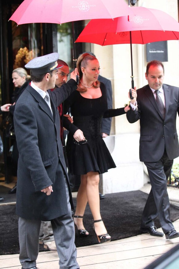 Mariah Carey fait du shopping chez Azzedine Alaïa, à Paris, le 28 avril 2012.