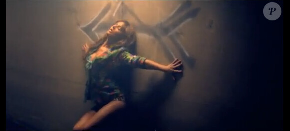 Cheryl Cole dans le clip Call my name