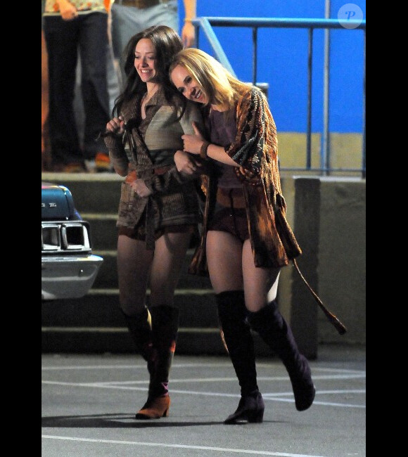 Amanda Seyfried et Juno Temple sur le tournage de Lovelace, en janvier 2012 à Los Angeles.