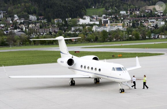 Le jet de Mariah Carey et de sa famille, posé sur la piste d'atterrissage de l'aéroport d'Innsbruck. Le 30 avril 2012.