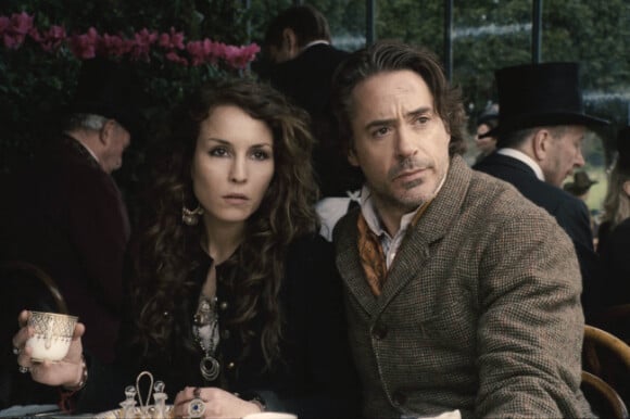 Noomi Rapace et Robert Downey Jr. dans Sherlock Holmes : Jeu d'ombres (201)