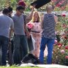 En plein shooting photo, Drew Barrymore enceinte prend la pose, à San Marino, en Californie, le 30 avril 2012