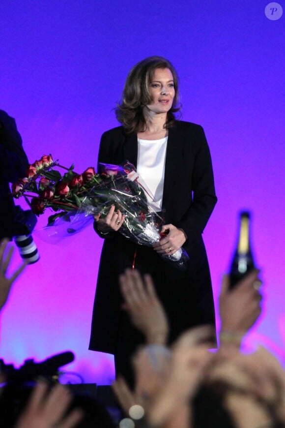 Valérie Trierweiler sur la place de la Cathédrale à Tulle. Il est 21h30, le dimanche 6 mai. François Hollande vient d'être élu président de la République.