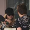 Avril Lavigne et son nouveau compagnon, très épanouis, lorsqu'ils déjeunent à la Maison de la Truffe avant de faire un peu de shopping à Paris le 10 mai 2012