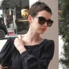 Anne Hathaway fait du shopping à Miami, le 11 mai 2012