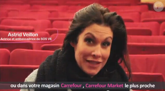 Astrid Veillon pour l'opération les Boucles du Coeur, prévue le 10 juin 2012 dans les Carrefour de France