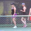 Reese Witherspoon, enceinte, joue au tennis à Brentwood le 16 mai 2012