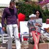 Jennifer Connelly, Paul Bettany et leur fille Agnès arrivent à l'hôtel Eden Rock au Cap d'Antibes, le 17 mai 2012.