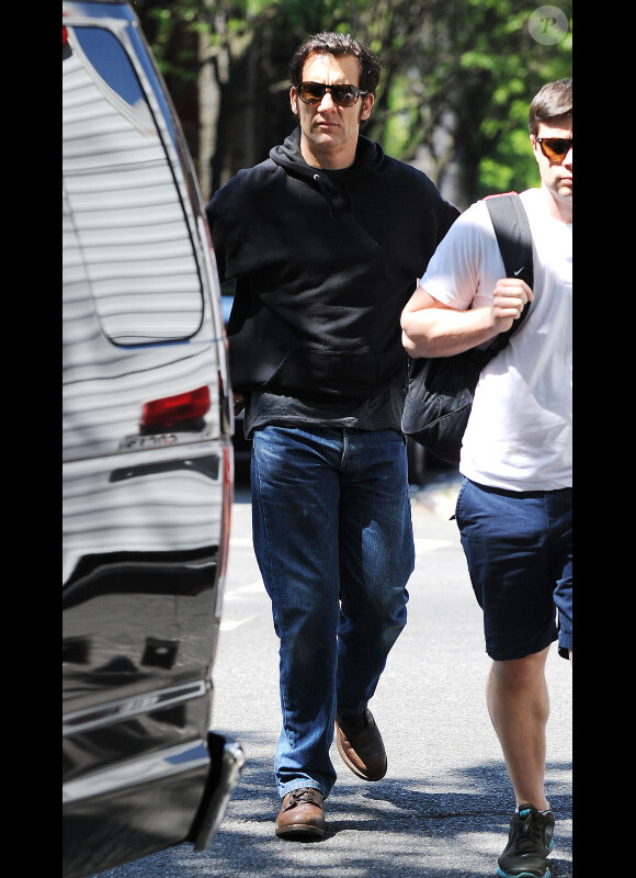 Clive Owen sur le tournage du film Blood Ties, à New York le 17 mai 2012.