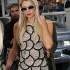 Paris Hilton quitte le luxueux hôtel Carlton à Cannes, avec son ami Jean-Roch, le samedi 19 mai 2012.