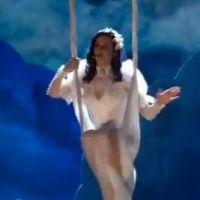Billboard Music Awards 2012 : Katy Perry dans les nuages pour Wide Awake
