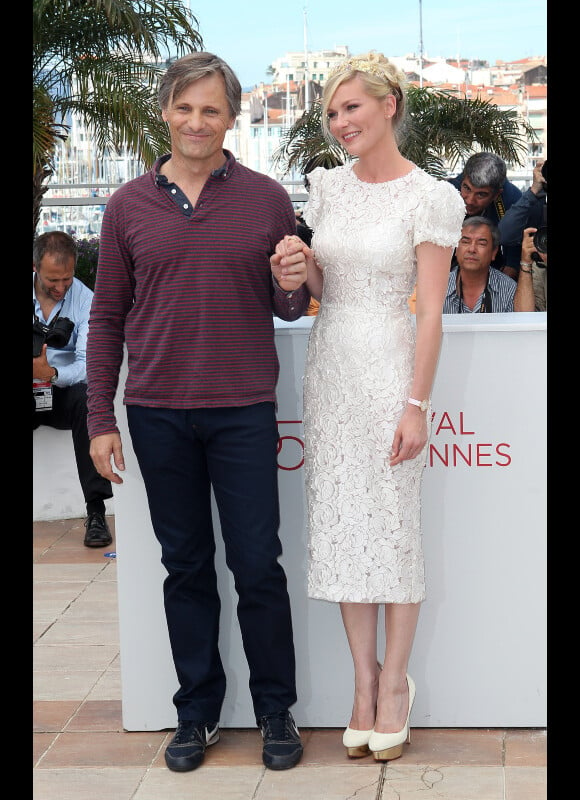 Viggo Mortensen et Kirsten Dunst lors du photocall du film Sur la route lors du Festival de Cannes le 23 mai 2012