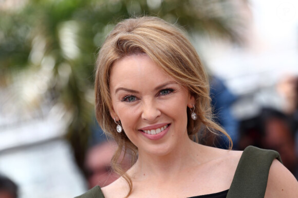 Kylie Minogue lors du photocall de Holy Motors, au Festival de Cannes le 23 mai 2012.