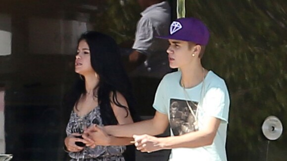 Justin Bieber se bagarre en pleine rue devant sa chérie Selena Gomez !