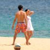 Kaka et sa femme Caroline Celico Noronha en vacances sur la plage de Fernando de Noronha, au Brésil le 30 mai 2012
