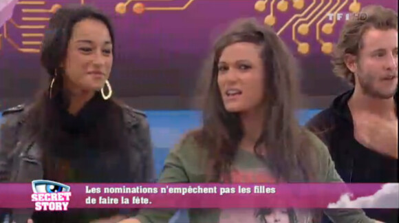 Isabella et Capucine dansent dans la quotidienne de Secret Story 6, vendredi 1er juin 2012 sur TF1